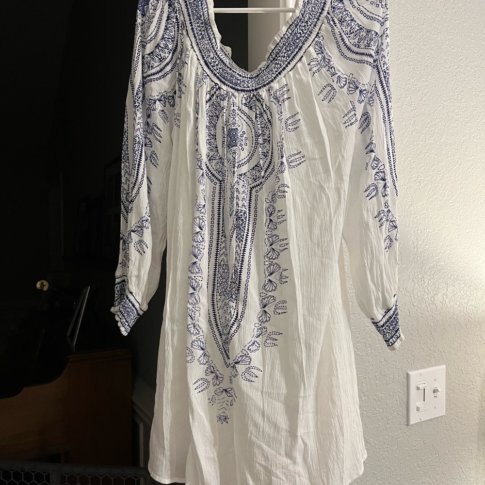 Off shoulder white blue dress